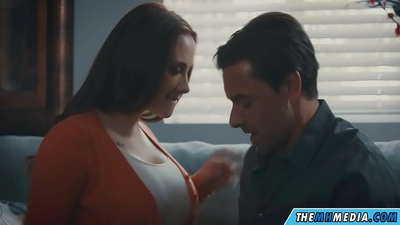 Romantisks sekss ar labu krūtainu mammu